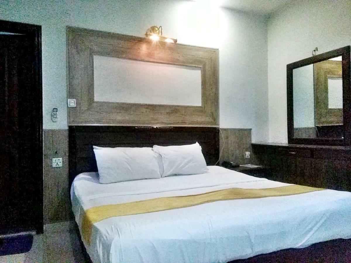 Quick Continental Hotel - Jail Road Lahore Exterior foto
